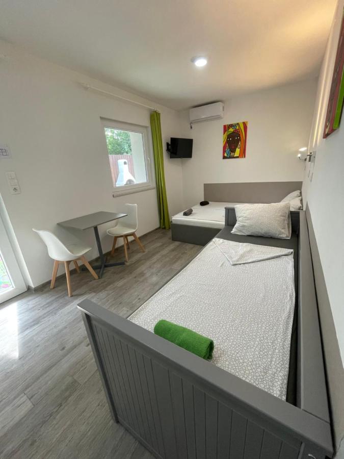 Tutti Apartment